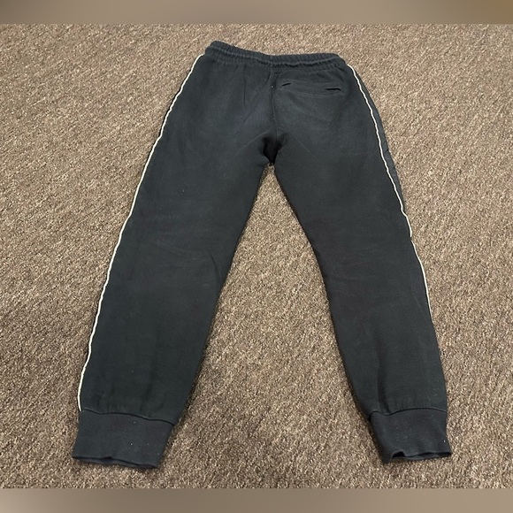 Puma Pants Mens S Black Gold Casual Joggers Drawstring Pockets Logo EUC - Picture 2 of 3